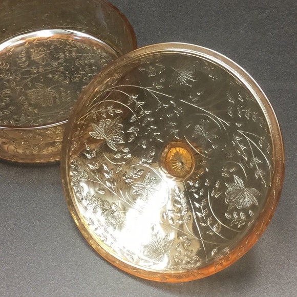 Jeannette Depression Glass Floragold Covered Bowl - Picture 5 of 5